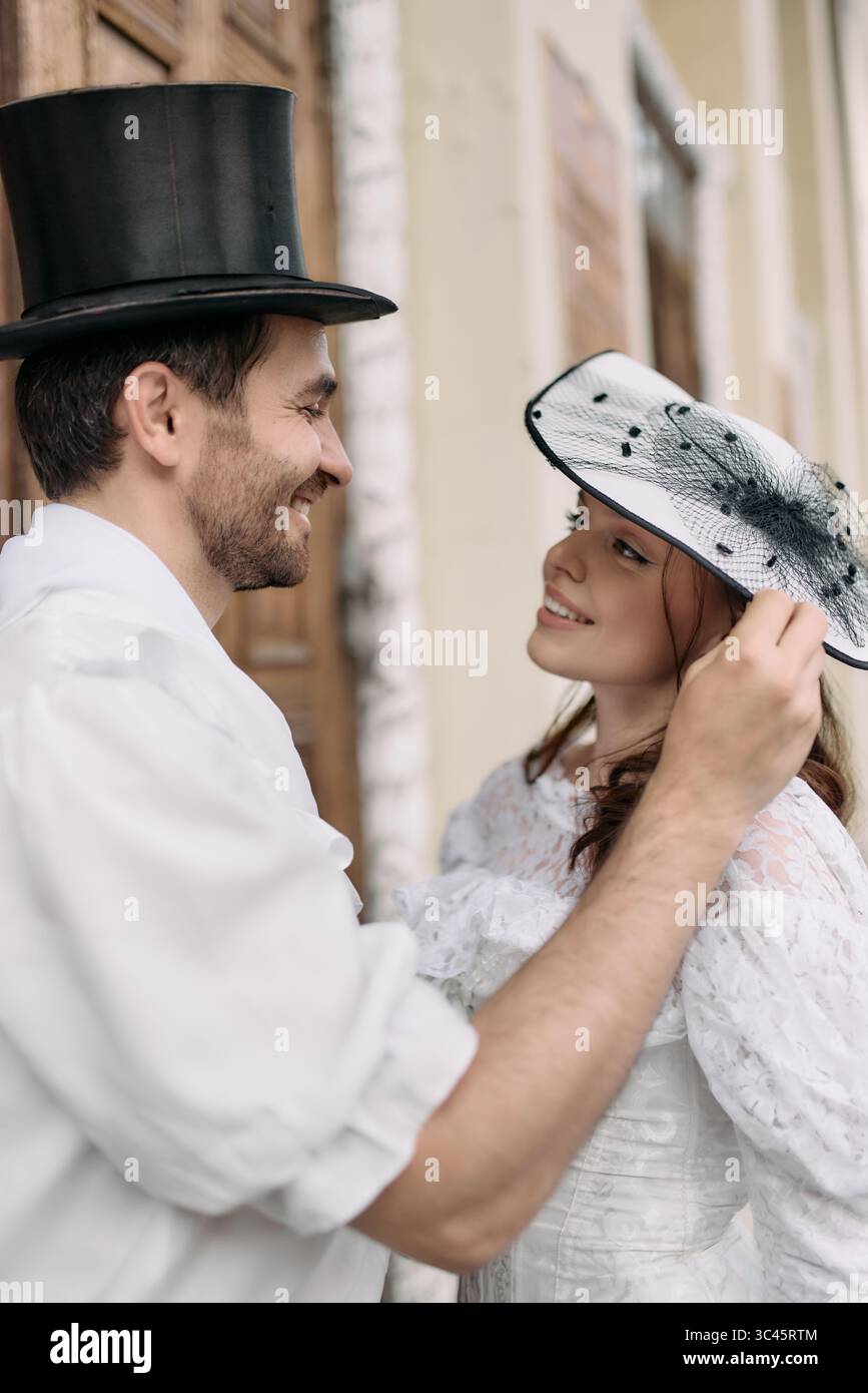 1920s man top hat hi-res stock photography and images - Alamy