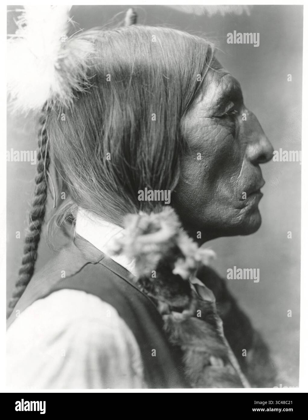 Chief Red Robe Chief wolf robe hi-res stock photography and images - Alamy