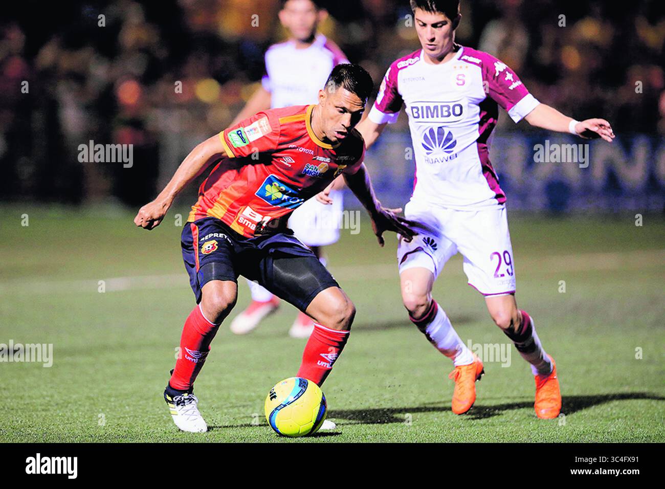 Luis hernandez hi-res stock photography and images - Page 3 - Alamy