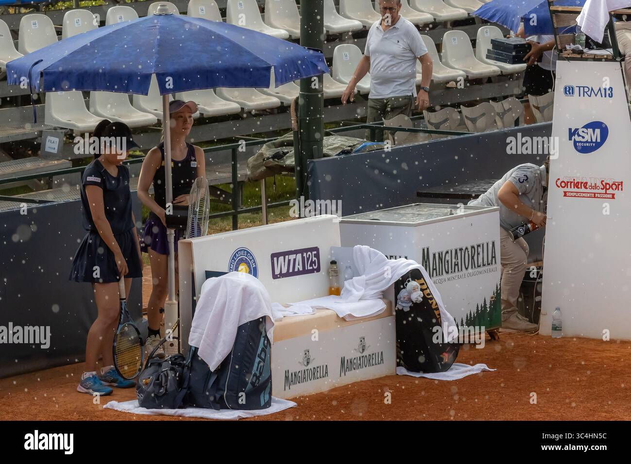 Palermo, Italy. 26th July, 2025. Palermo Ladies Open 2025: Estelle Cascino and Shuo Feng vs Momoko Kobori and Ayano Shimizu. Momoko Kobori And Ayano Shimizu during a final match in Palermo. (Credit Image: © Antonio Melita/Pacific Press via ZUMA Press Wire) EDITORIAL USAGE ONLY! Not for Commercial USAGE! Stock Photo