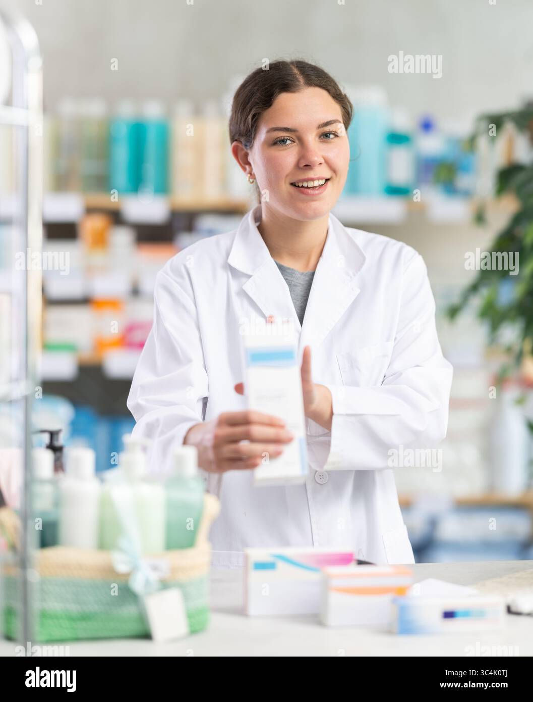 Pharmacist activity hi-res stock photography and images - Alamy