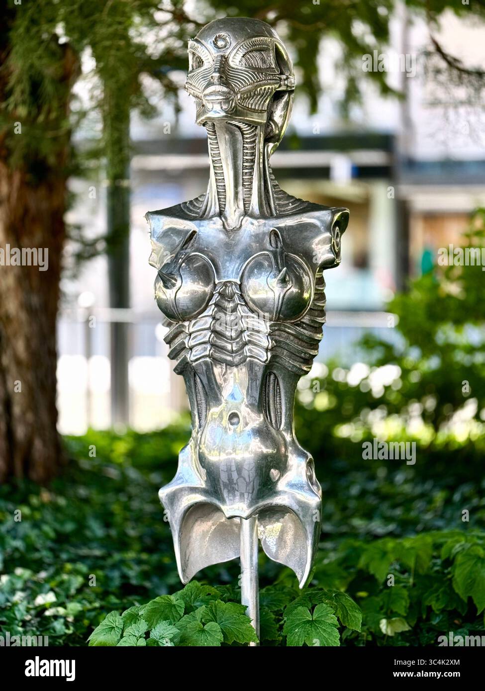 Skulptur Frau Lebensgro