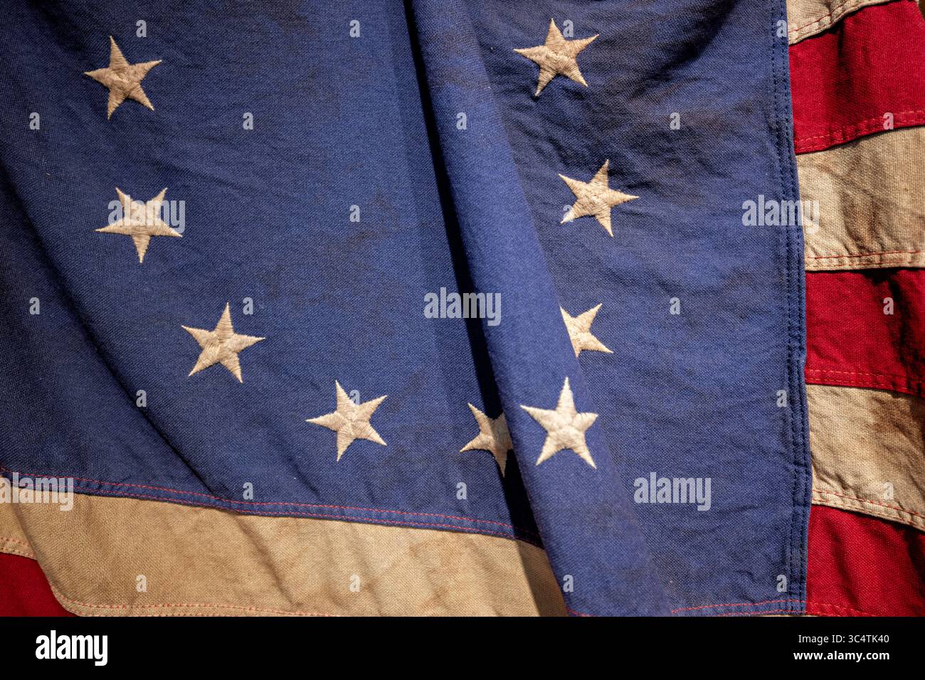 Allegiance Flag Supply Betsy Ross Flag Set - Red White and Blue | undefined  | Huckberry, image size:1300x956