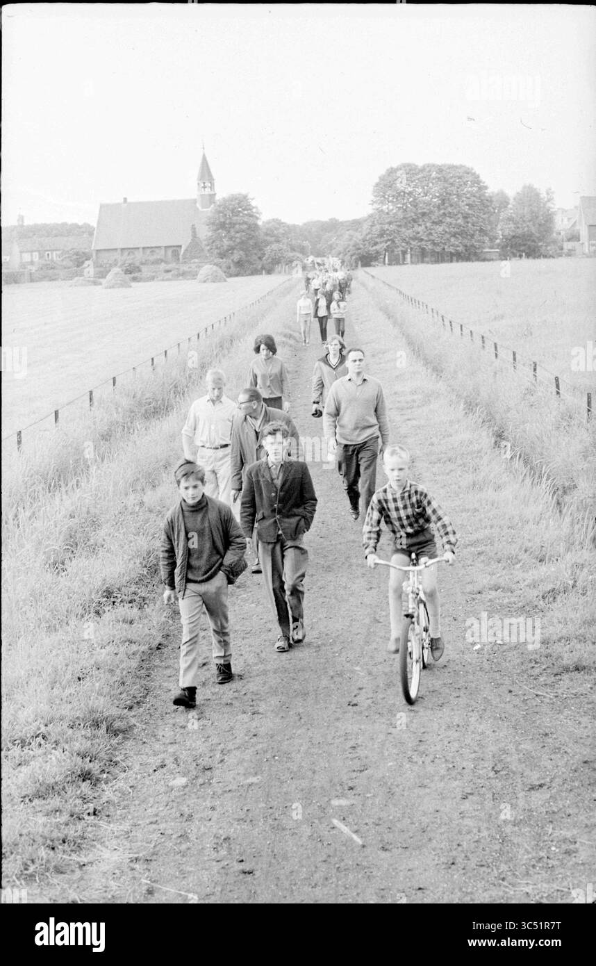 Rural clothing Black and White Stock Photos & Images - Alamy