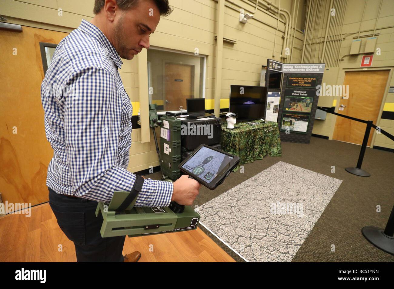 Ground penetrating radar system hi-res stock photography and images - Alamy