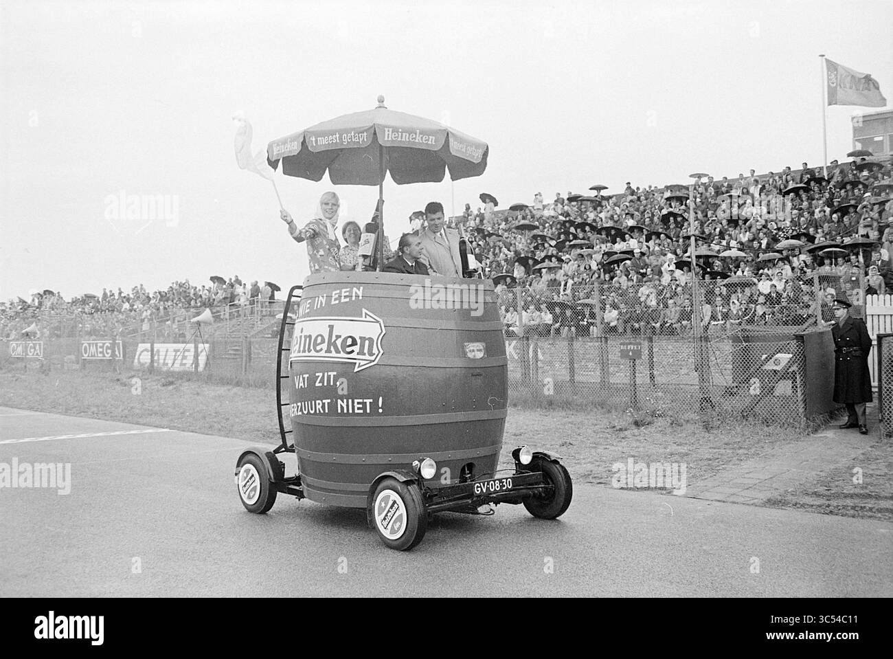 Heineken background Black and White Stock Photos & Images - Alamy