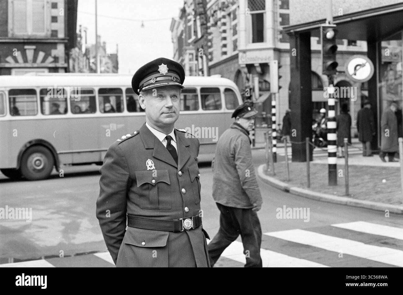 Police officer in uniform stands hi-res stock photography and images ...