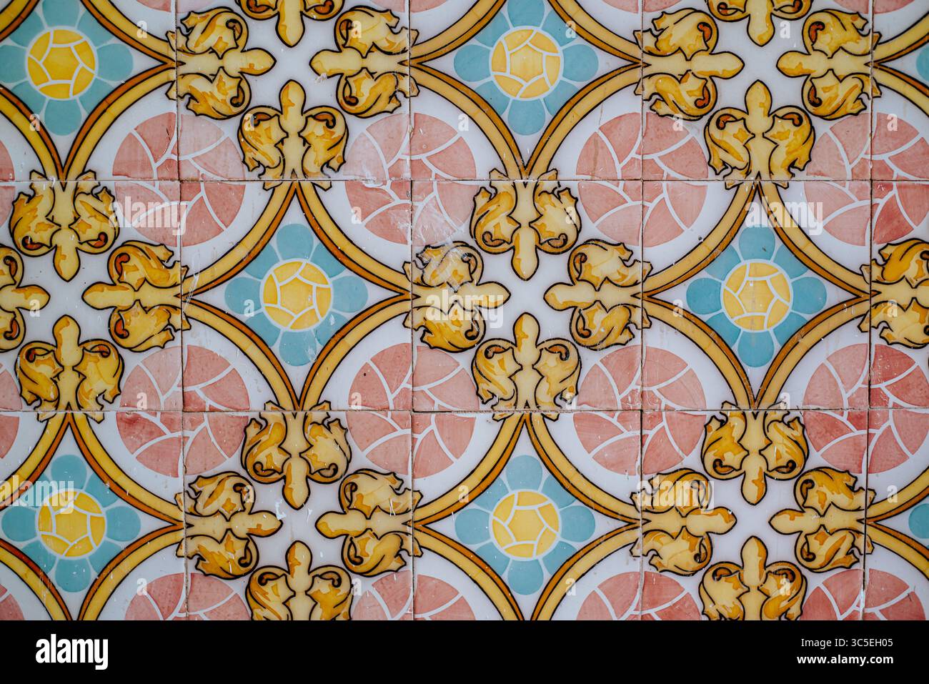 Vibrant square ceramic tile hi-res stock photography and images - Alamy