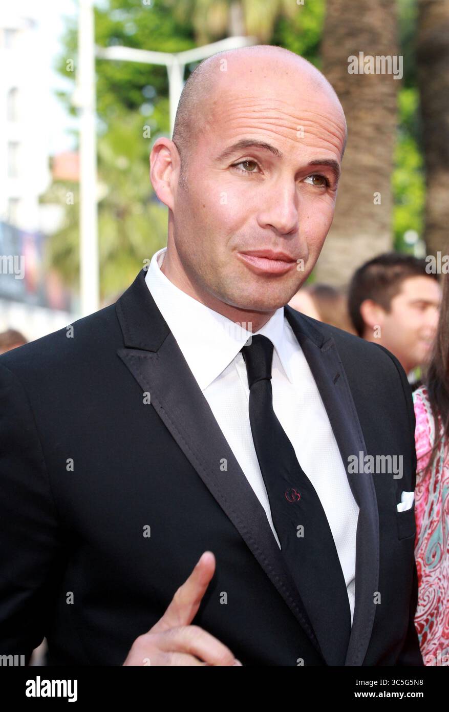 He Walked the Walk for Civil Rights and Indigenous Rights\, image size:877x1390