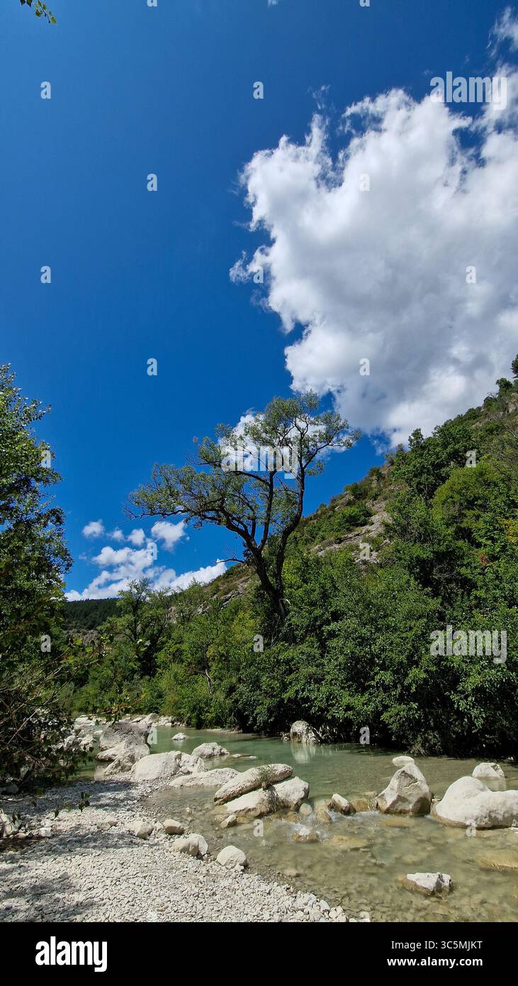 Gorges de la Méouge,- Meiuge gorge, Alpes de Haute-Provence, France ...