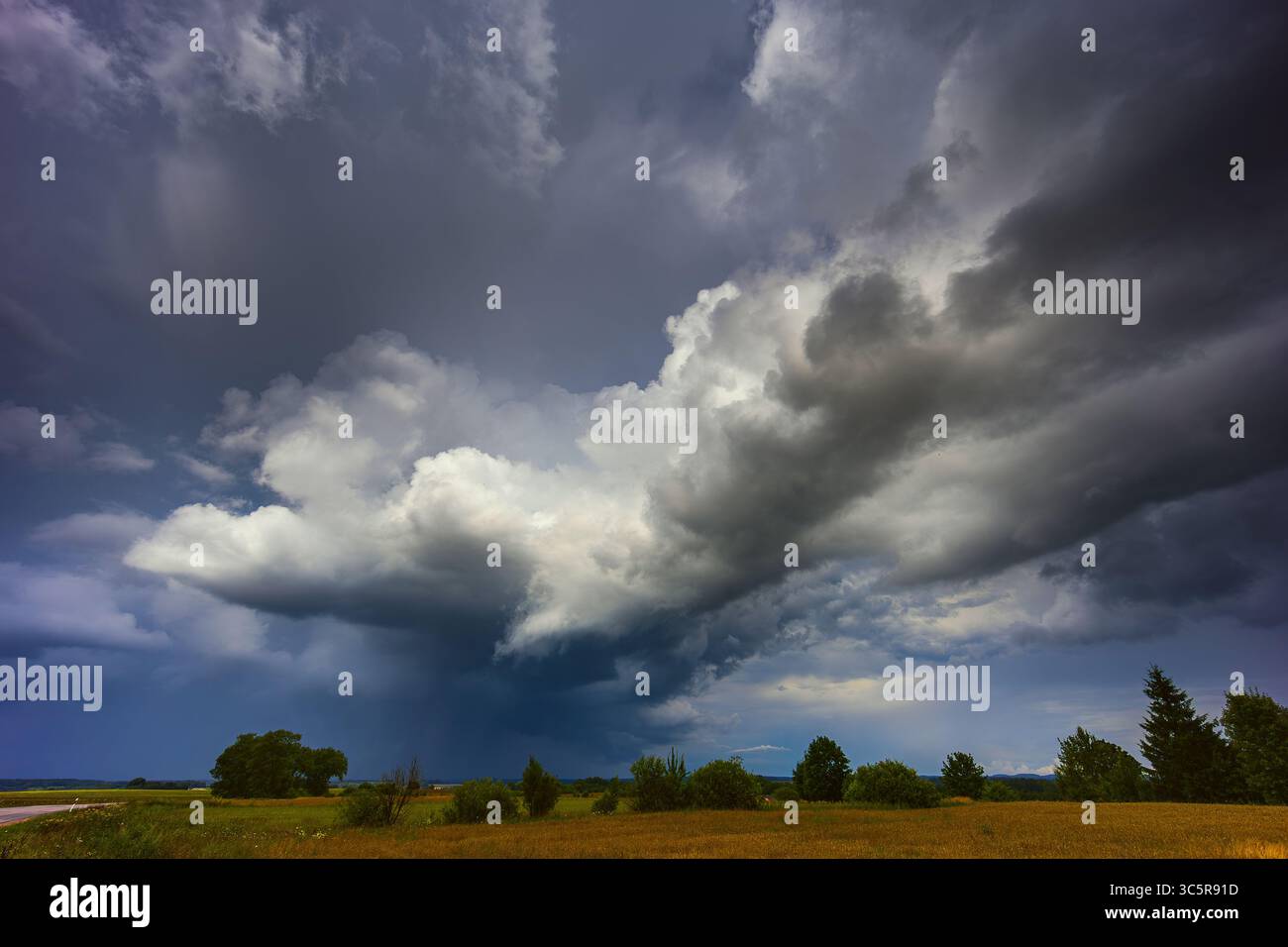 Dramatic storm clouds in the sky, dark severe storm clouds, supercell ...