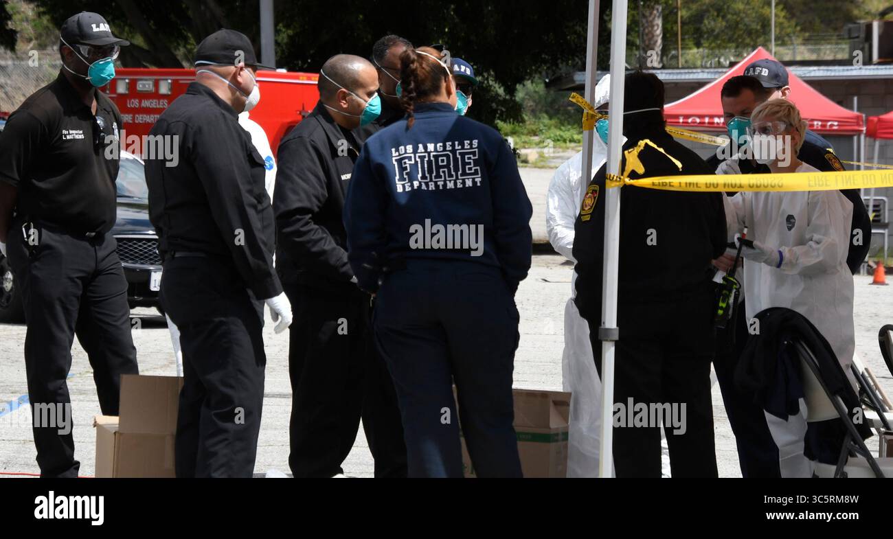 One of several Los Angeles City COVID-19  drive-through test sights near Dodger Stadium Wednesday, March 25,2020. Los Angeles, CA/USA. (Credit Image: © Gene Blevins/ZUMA Wire) Stock Photo