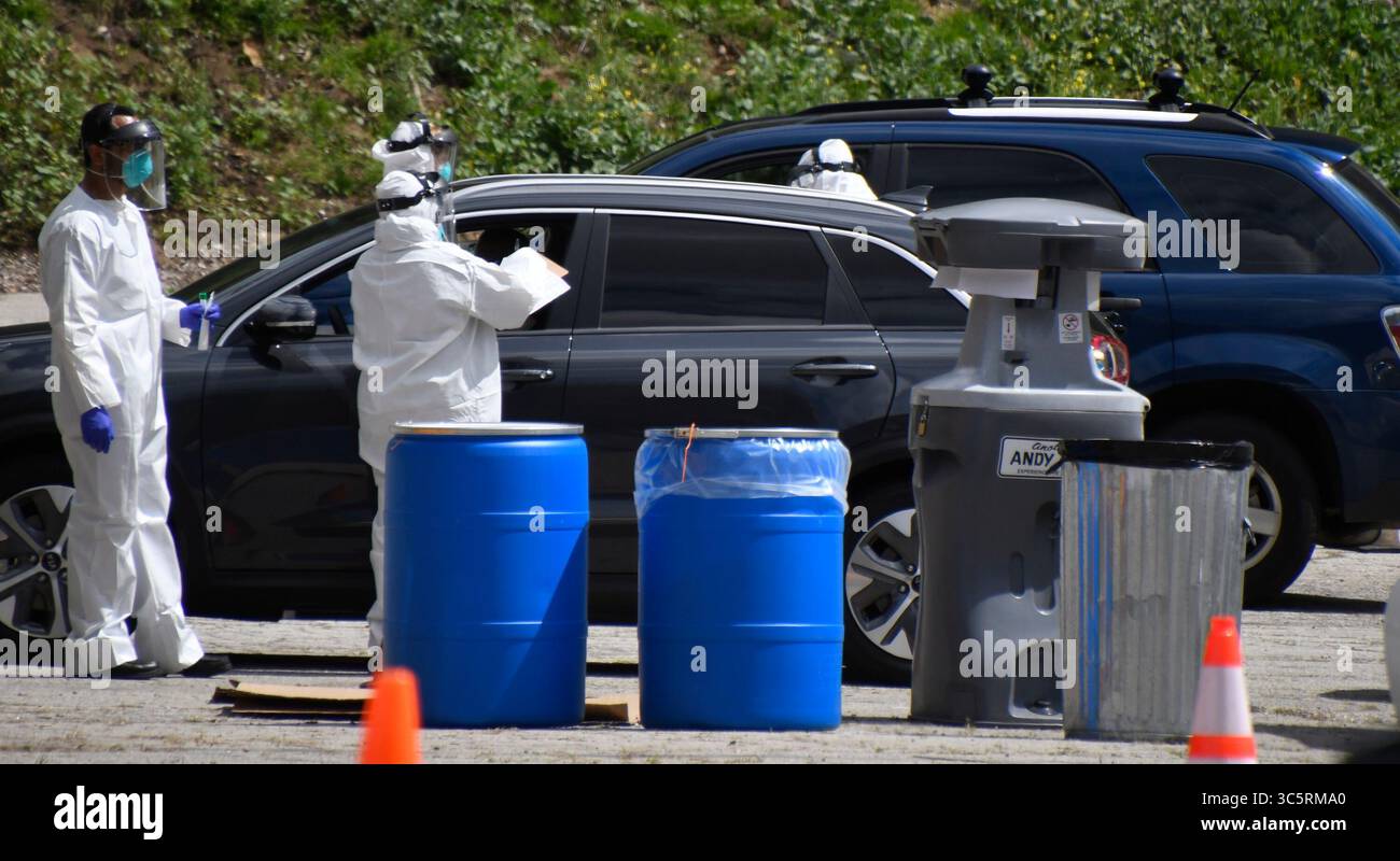 One of several Los Angeles City COVID-19  drive-through test sights near Dodger Stadium Wednesday, March 25,2020. Los Angeles, CA/USA. (Credit Image: © Gene Blevins/ZUMA Wire) Stock Photo