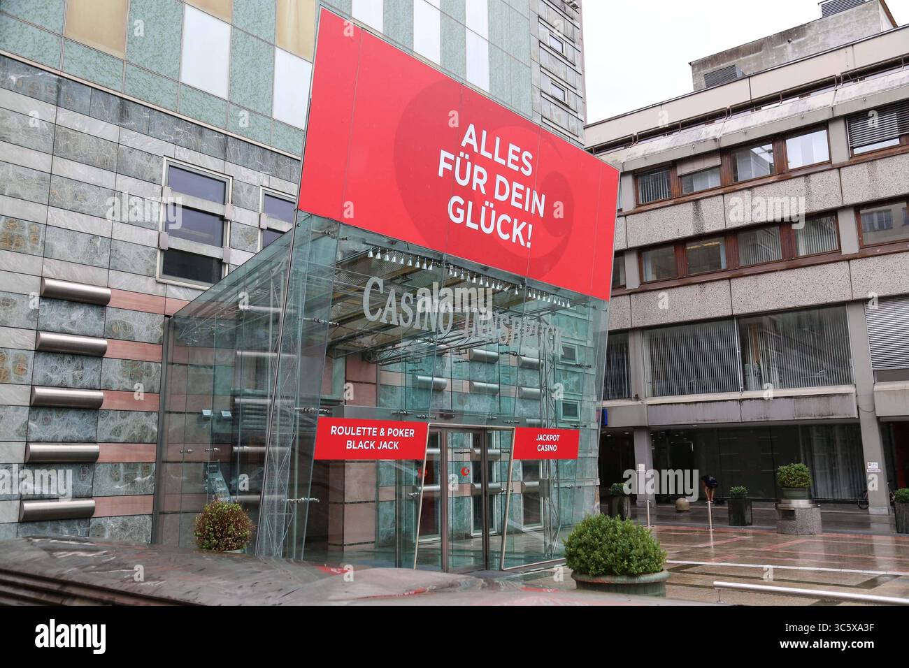 31.07.2025, Innsbruck, AUT, Unterwegs in Tirol, Symbolbild, Themenbild, Verschiedene Themenbilder, im Bild Casino, Innsbruck, Casinos Austria, Innsbruck, Tirol, *** 31 07 2025, Innsbruck, AUT, On the road in Tyrol, Symbol picture, Theme picture, Various theme pictures, in the picture Casino, Innsbruck, Casinos Austria, Innsbruck, Tyrol, Stock Photo