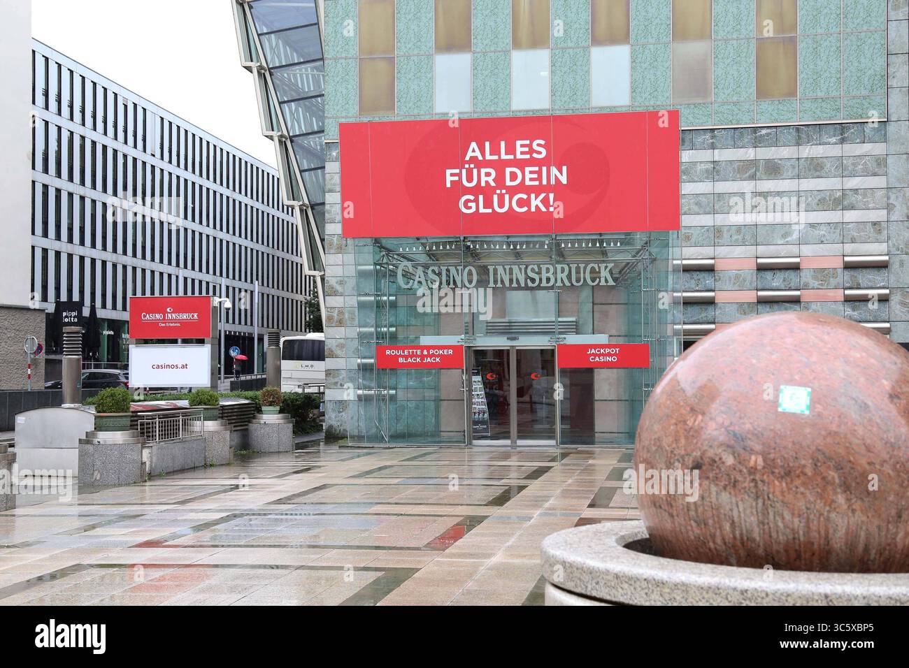 31.07.2025, Innsbruck, AUT, Unterwegs in Tirol, Symbolbild, Themenbild, Verschiedene Themenbilder, im Bild Casino, Innsbruck, Casinos Austria, Innsbruck, Tirol, *** 31 07 2025, Innsbruck, AUT, On the road in Tyrol, Symbol picture, Theme picture, Various theme pictures, in the picture Casino, Innsbruck, Casinos Austria, Innsbruck, Tyrol, Stock Photo