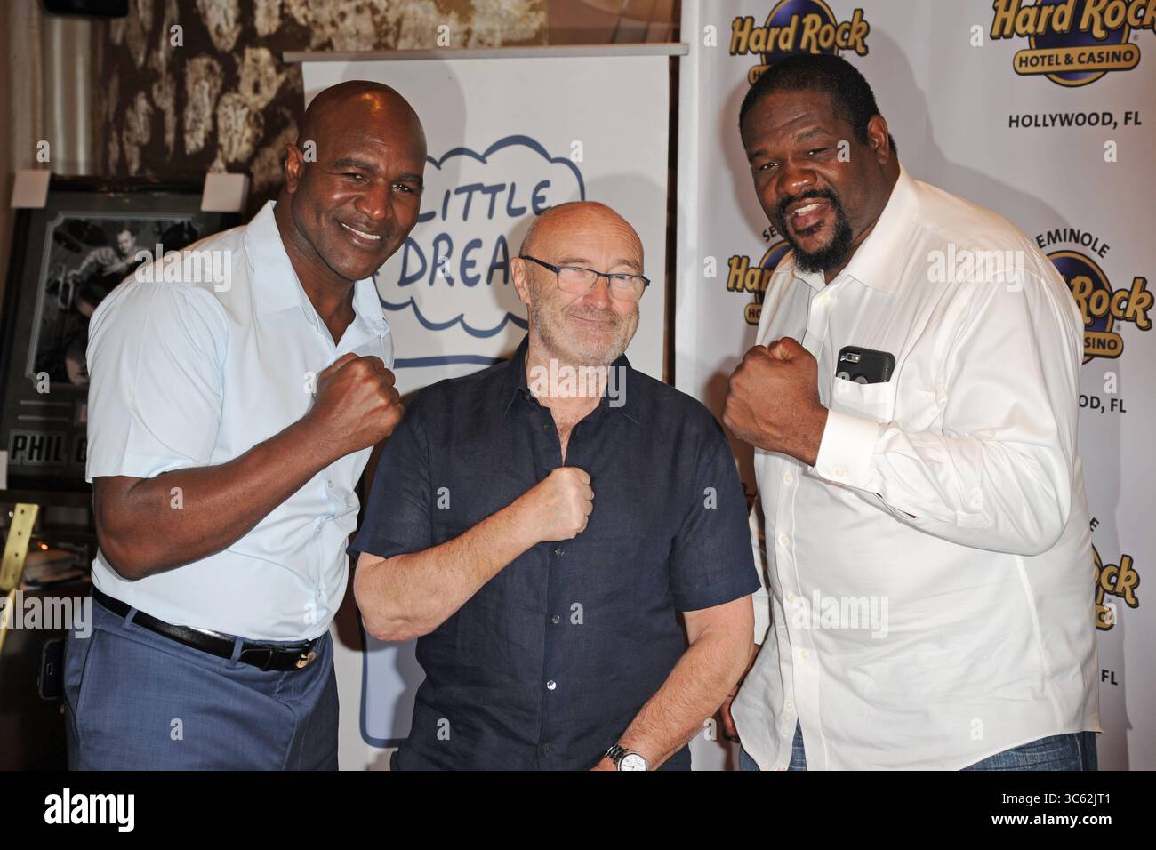 Phil collins and riddick bowe hi-res stock photography and images - Alamy