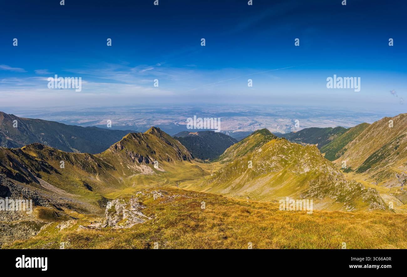 The breathtaking Fagaras Mountains of Romania. A stunning summer ...