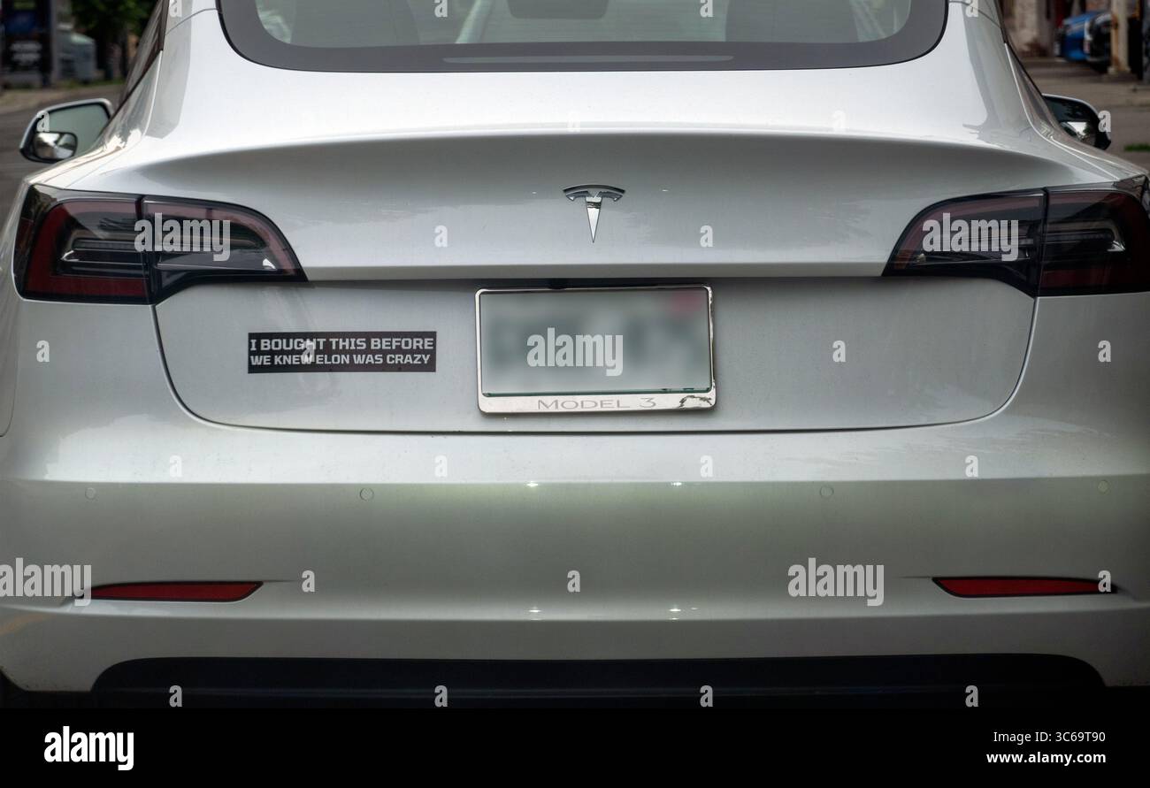 Tesla back trunk hi-res stock photography and images - Alamy