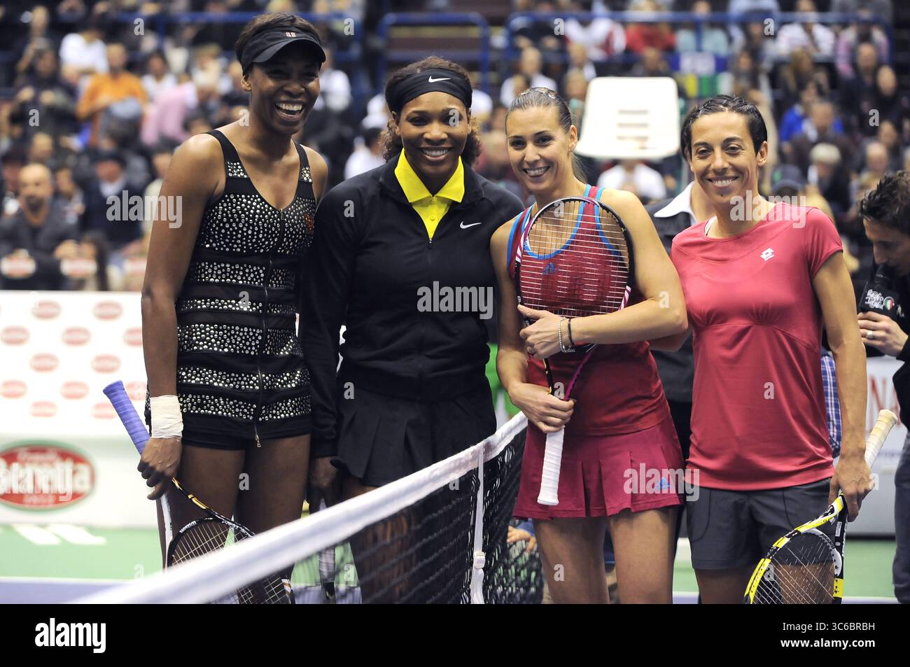 Venus williams usa 2001 hi-res stock photography and images - Alamy, image size:1300x953