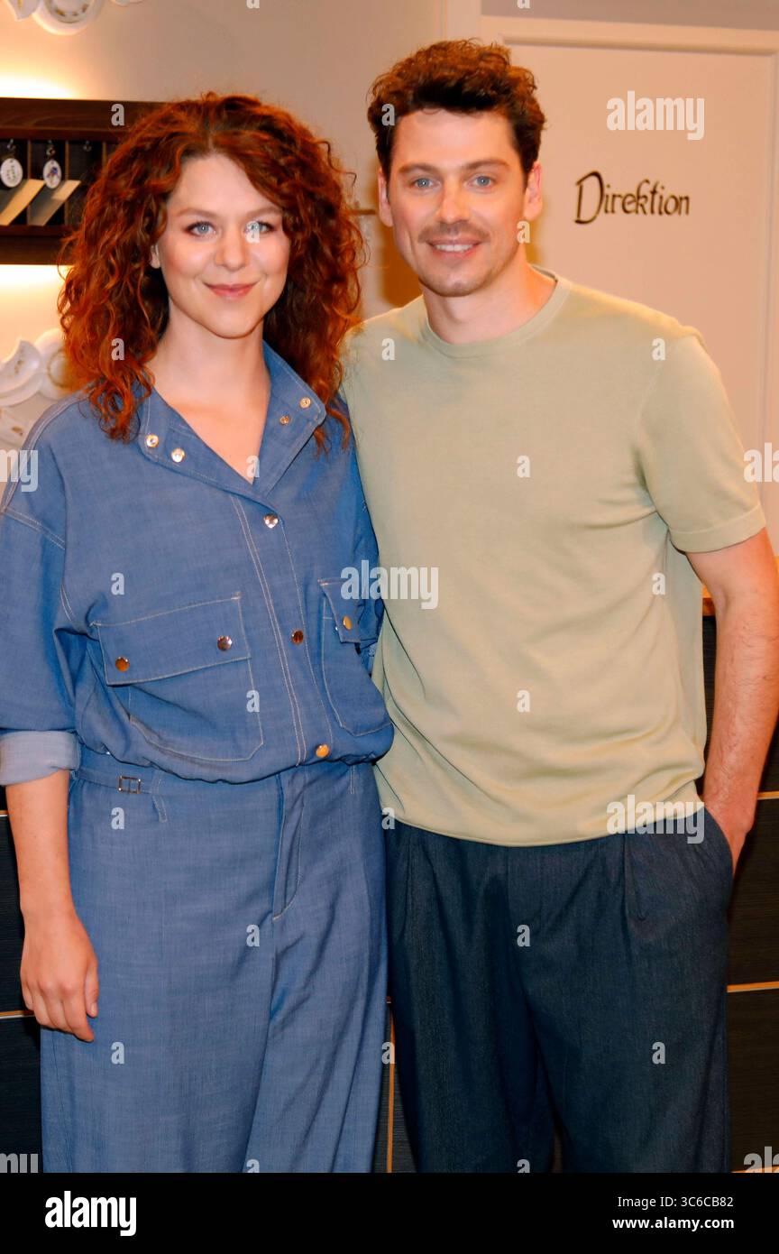 Sturm Der Liebe-Traumpaar Anthony Paul Und Johanna Graen Im Interview ...