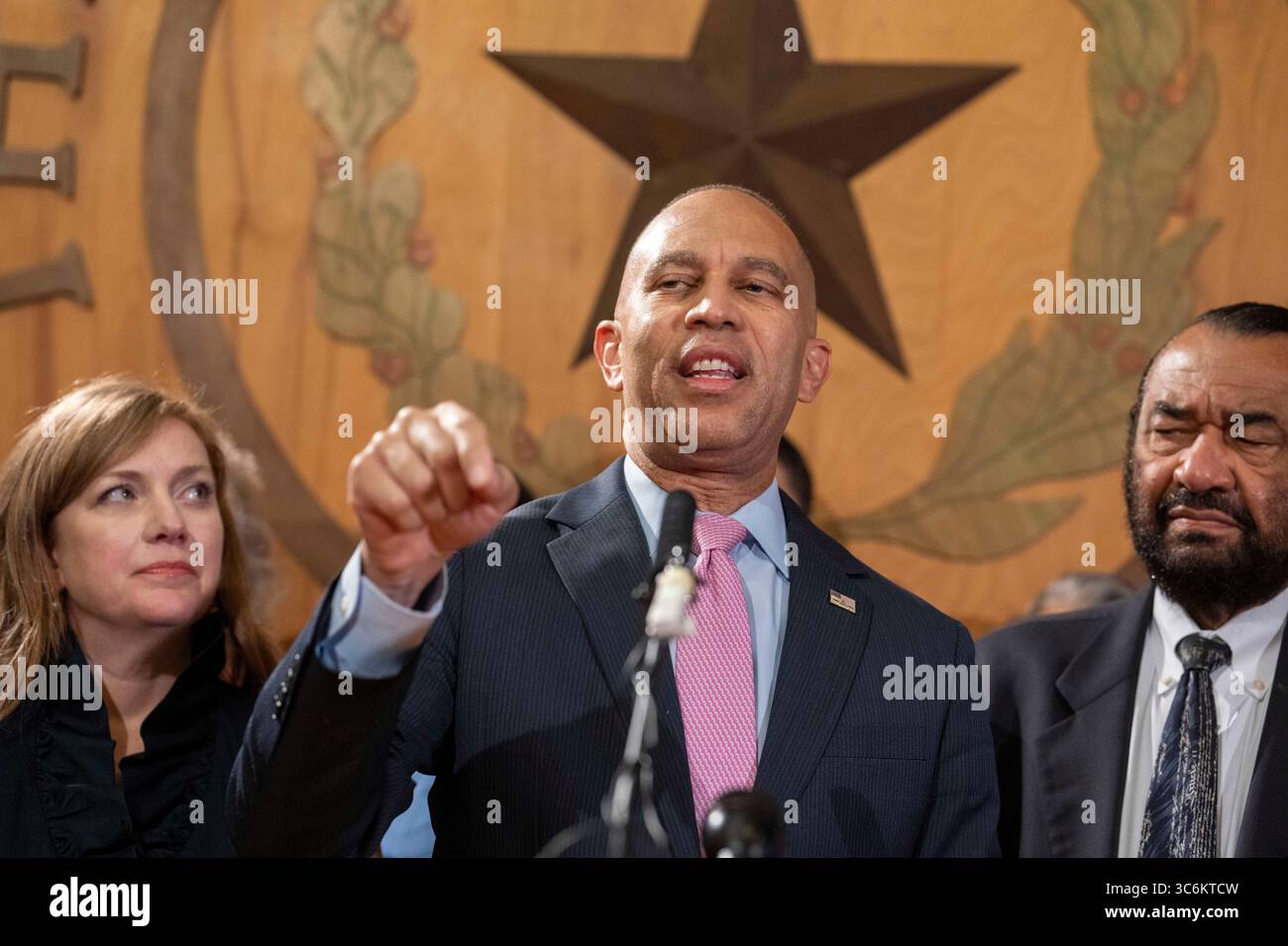 Austin, United States. 31st July, 2025. U.S. House Minority Leader HAKEEM JEFFRIES, D N.Y. speaks during a press conference with Texas Democratic leaders at the Texas Capitol on July 31, 2025. Democrats are fighting mid-decade Republican redistricting efforts influenced by President Donald Trump. Left to right are U.S. Representatives Lizzie Fletcher of Houston, Al Green of Houston. Credit: Bob Daemmrich/Alamy Live News Stock Photo