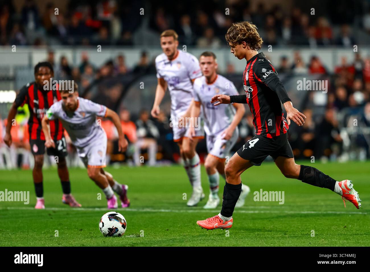 Comotto Perth, Australia, July 31st 2025: Christian Comotto (34 Milan) takes a ...