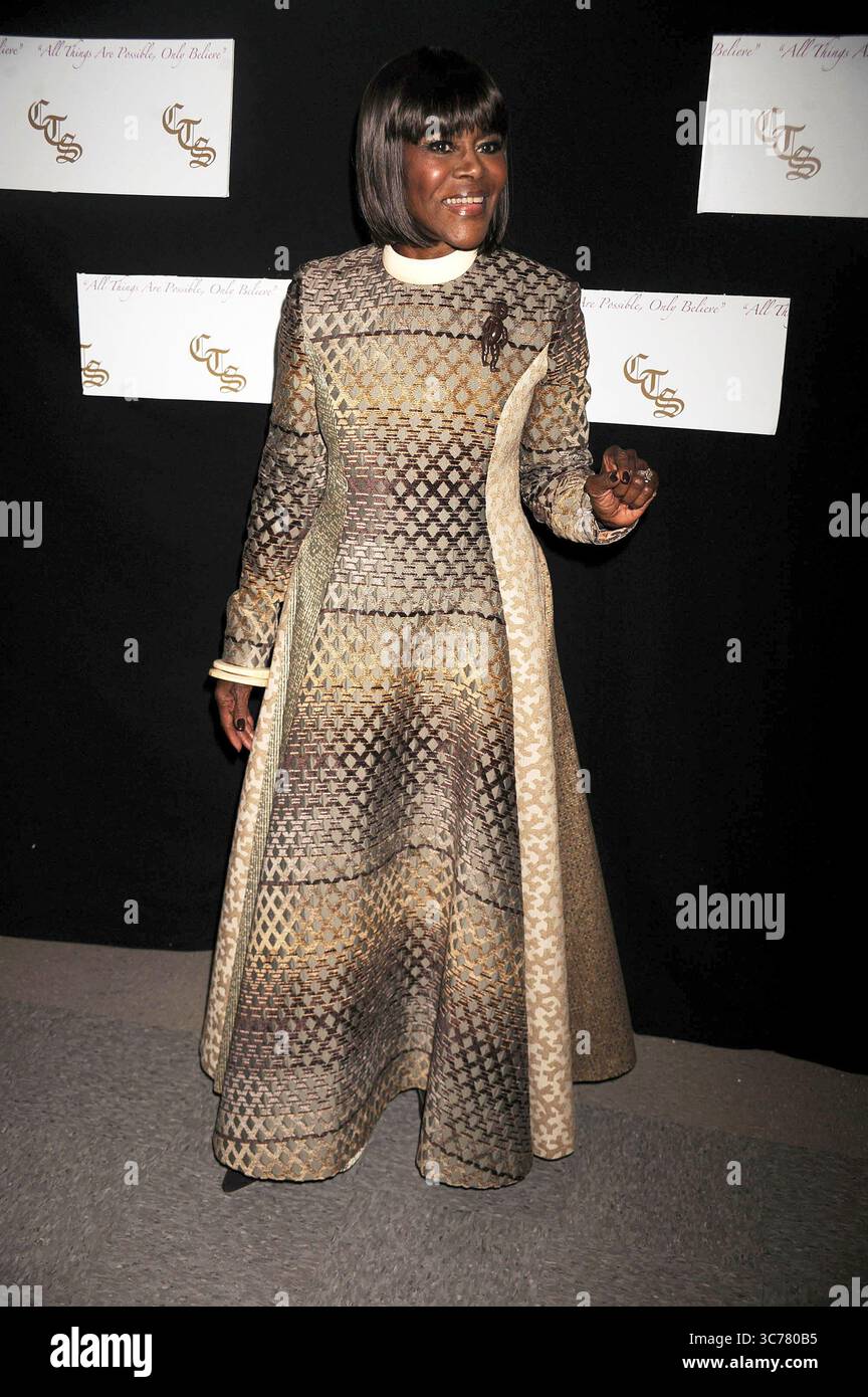 EAST ORANGE, NJ - OCTOBER 24: Cicely Tyson attend the Cicely L. Tyson Community School of Performing & Fine Arts grand unveiling on October 24, 2009 in East Orange, New Jersey..People: Cicely Tyson  (Credit Image: © SMG via ZUMA Wire) Stock Photo