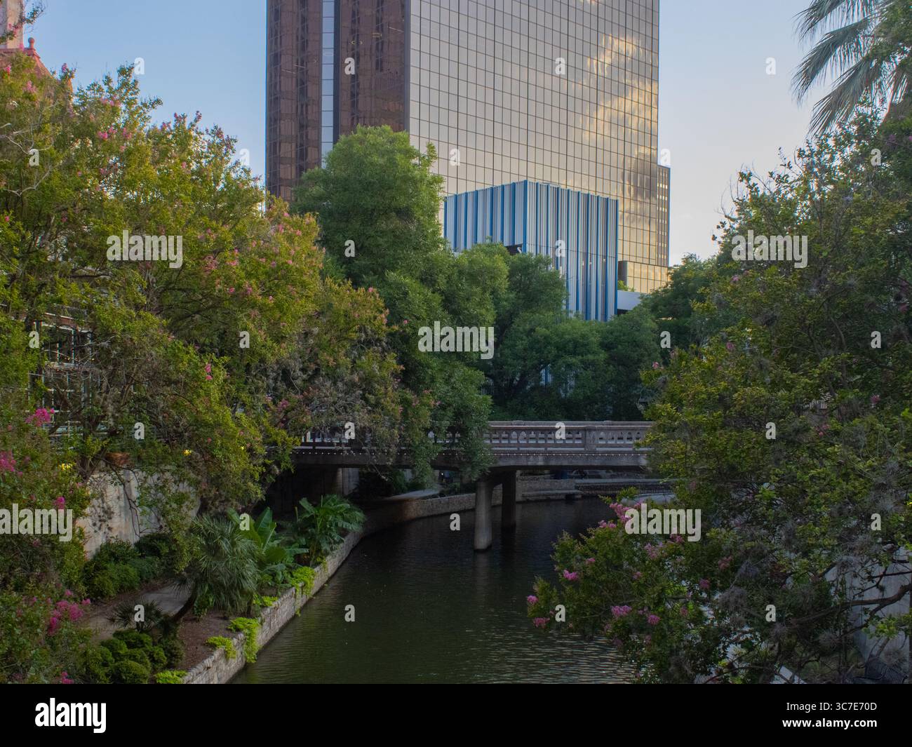 Riverwalk texas summer hi-res stock photography and images - Alamy