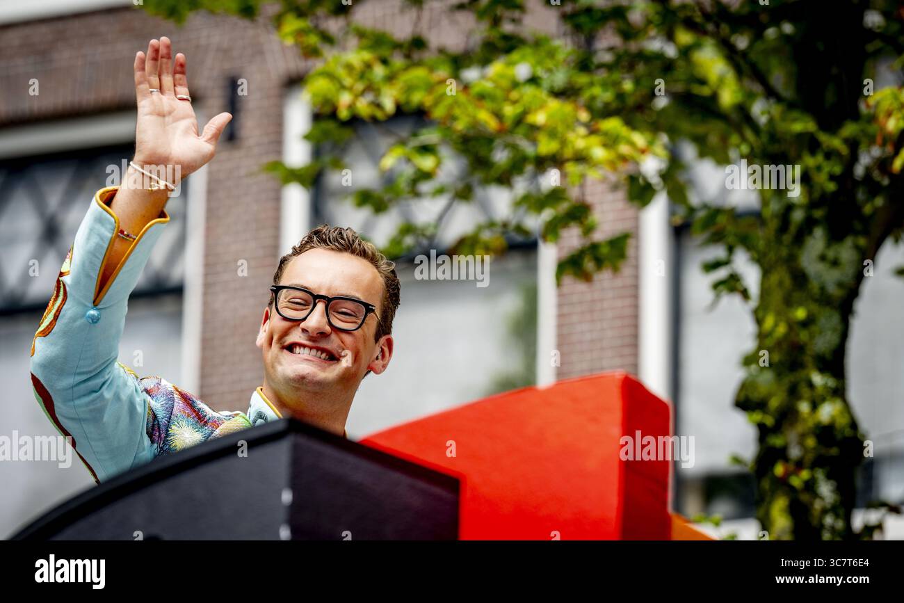 AMSTERDAM - Splinter CHABOT The Pride Amsterdam boat parade is once ...