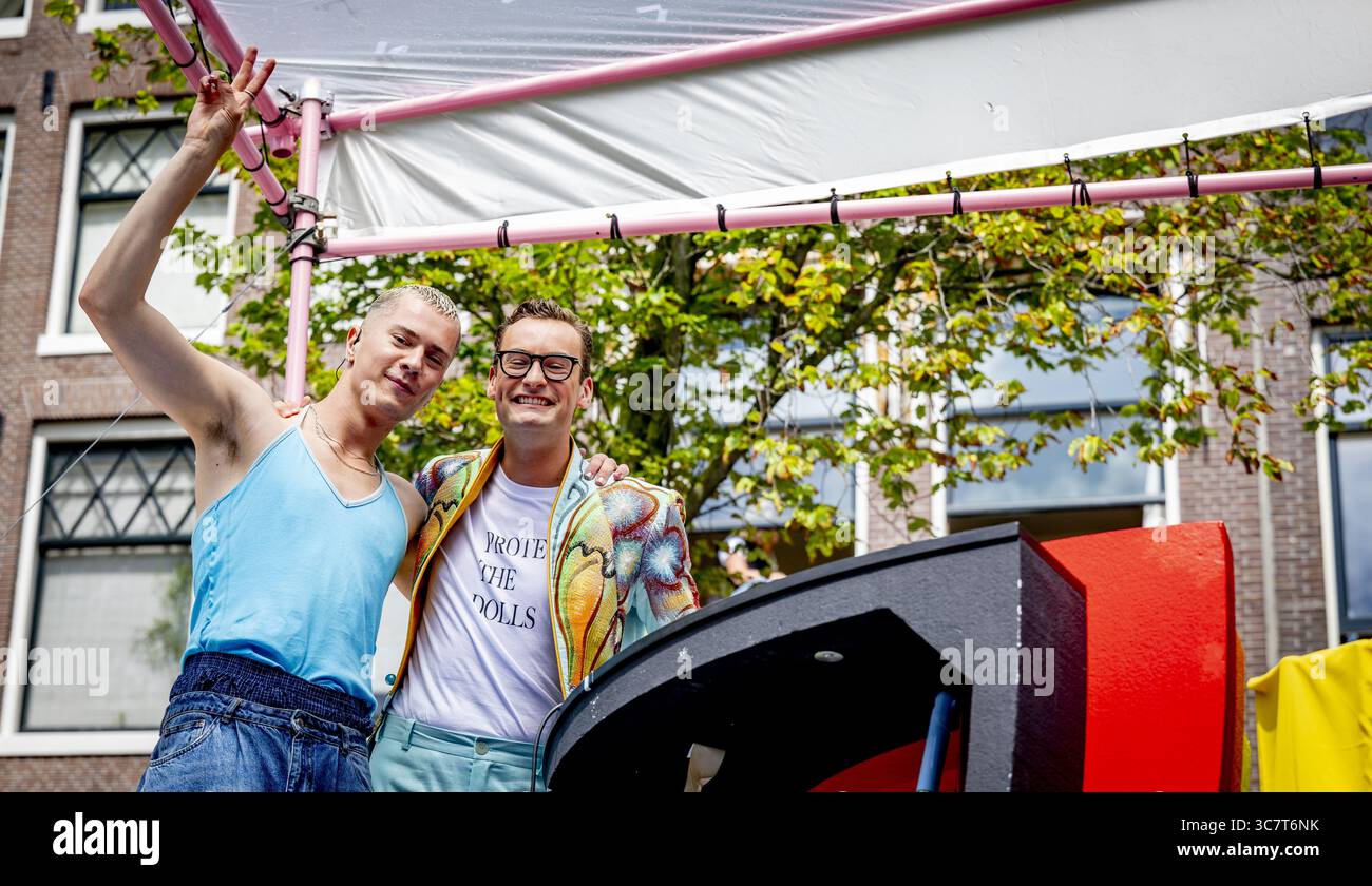 AMSTERDAM - Splinter CHABOT The Pride Amsterdam boat parade is once ...