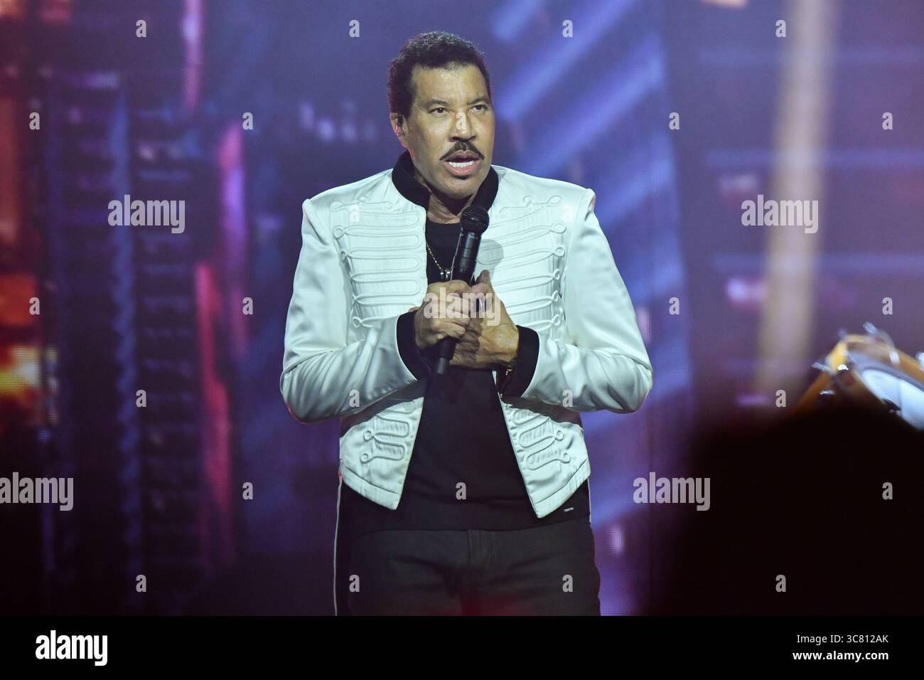 (Editorial use only) Singer Lionel Richie performs during his concert ...