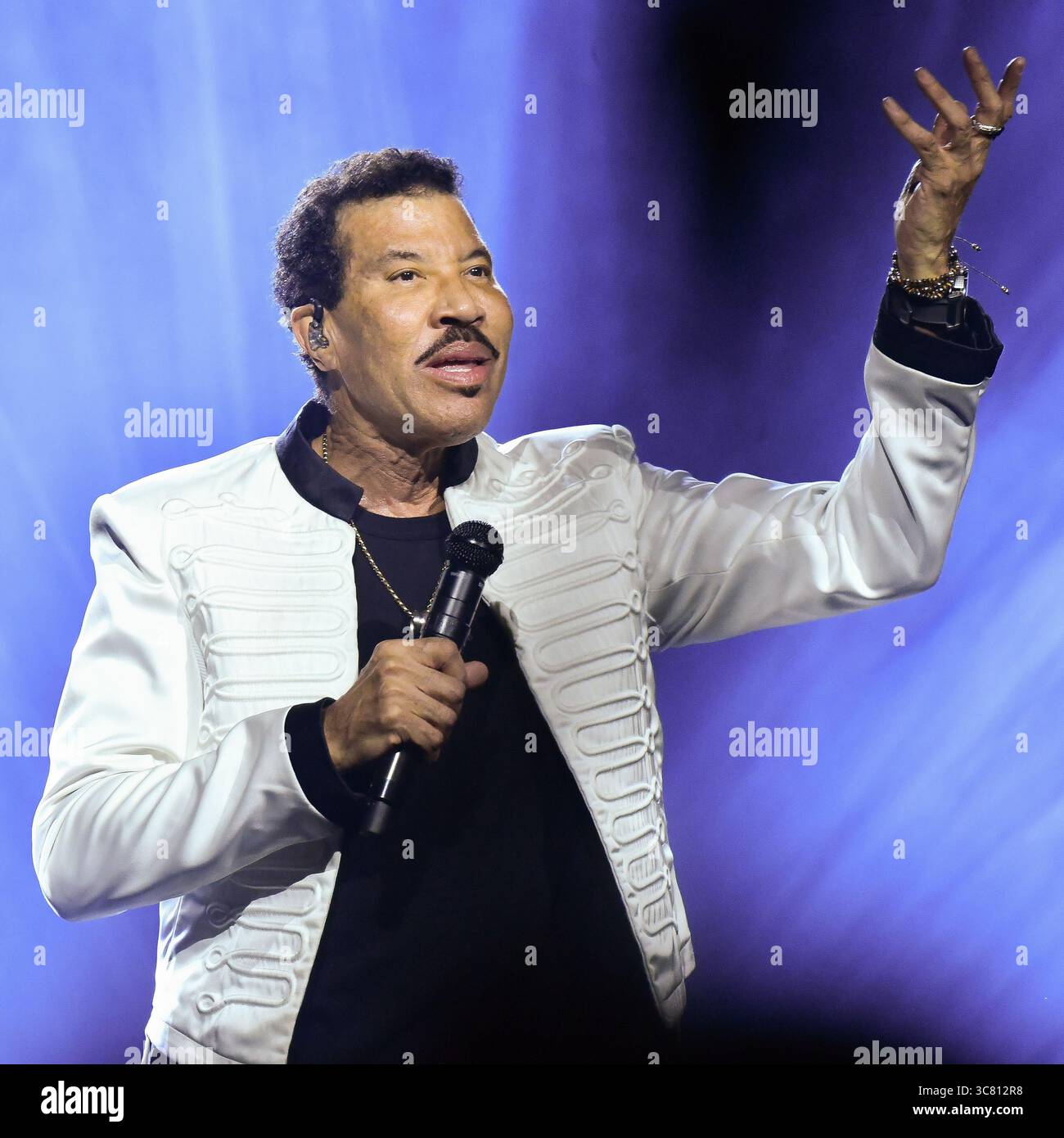 Lion Riche Singer Now (Editorial use only) Singer Lionel Richie performs during his concert ...