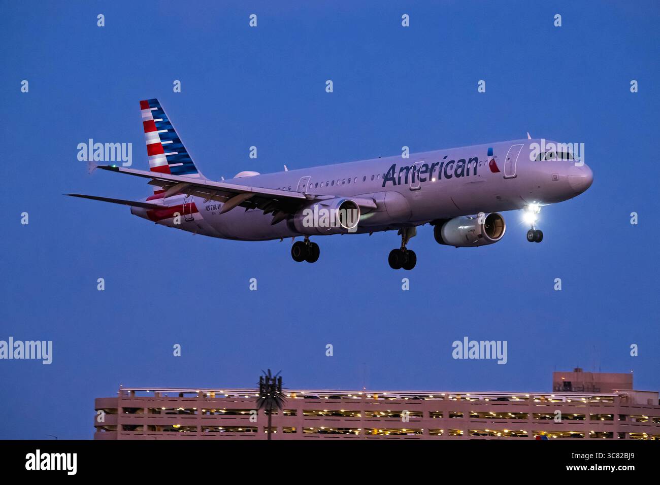 Sky Harbor Airport 7-26-2025 Phoenix AZ USA American Airlines Airbus ...