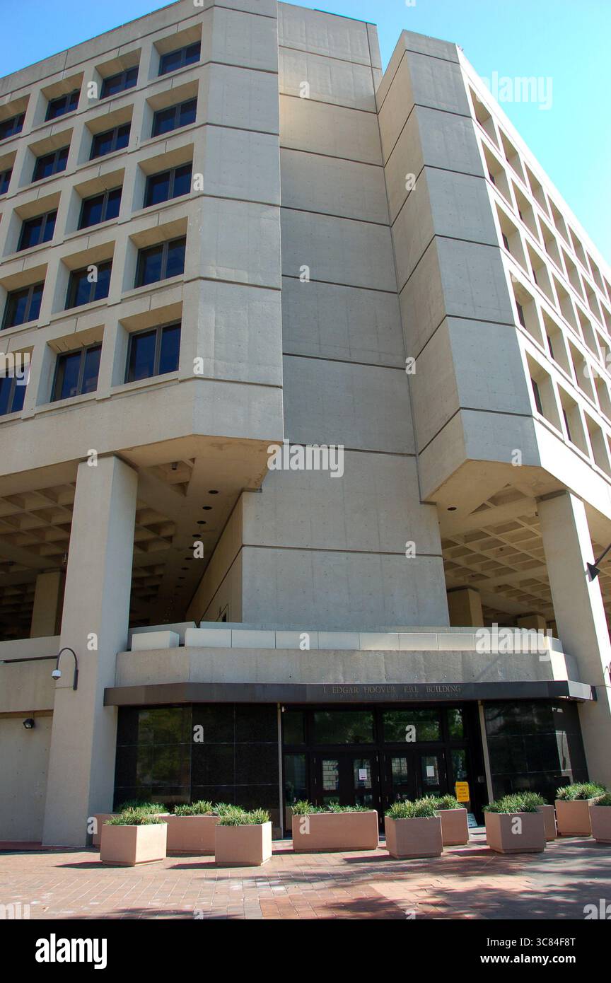 Fbi headquarters washington dc hi-res stock photography and images - Alamy, image size:864x1390