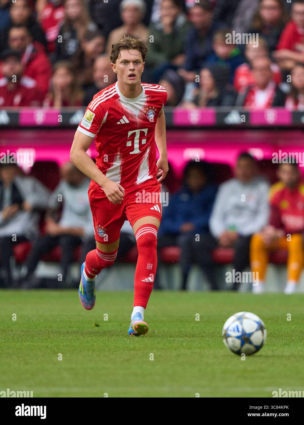 FC Bayern München 2021/22 Champions League Kit - FOOTBALL FASHION