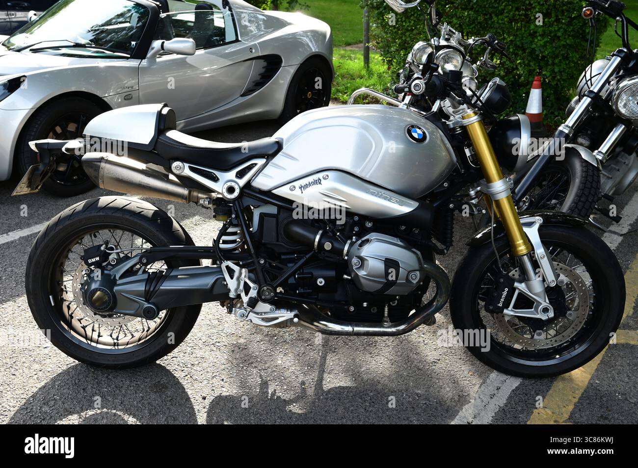 Bmw gas tank hi-res stock photography and images - Alamy