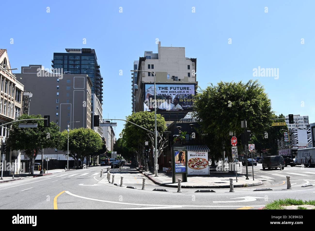 Fashion district los angeles california hi-res stock photography and images  - Alamy, image size:1300x956