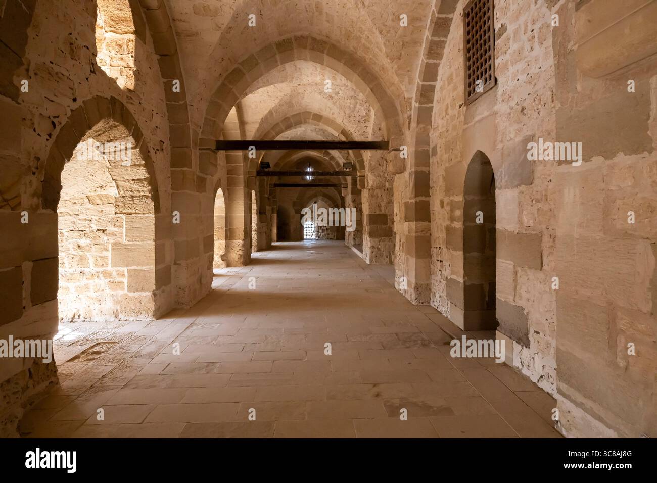 Yalangoch yahudiy ayol fotosurati