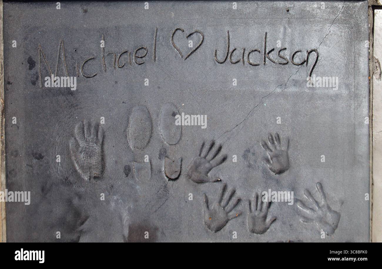 The Michael Jackson Hollywood Walk of Fame celebirty hands and feet at ...