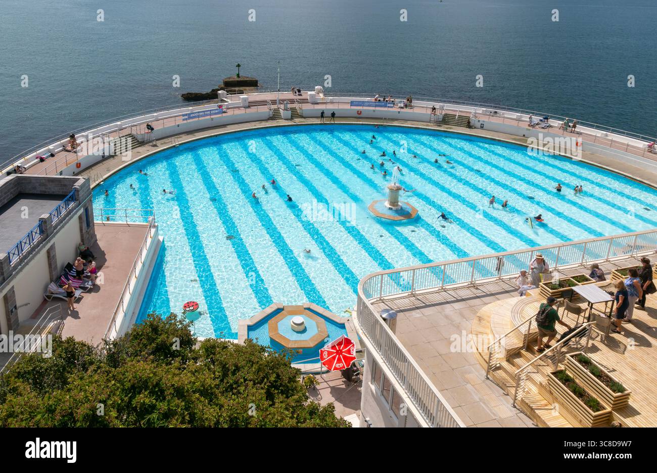 Seafront swimming pool on coast, Tinside lido, city of Plymouth, Devon ...