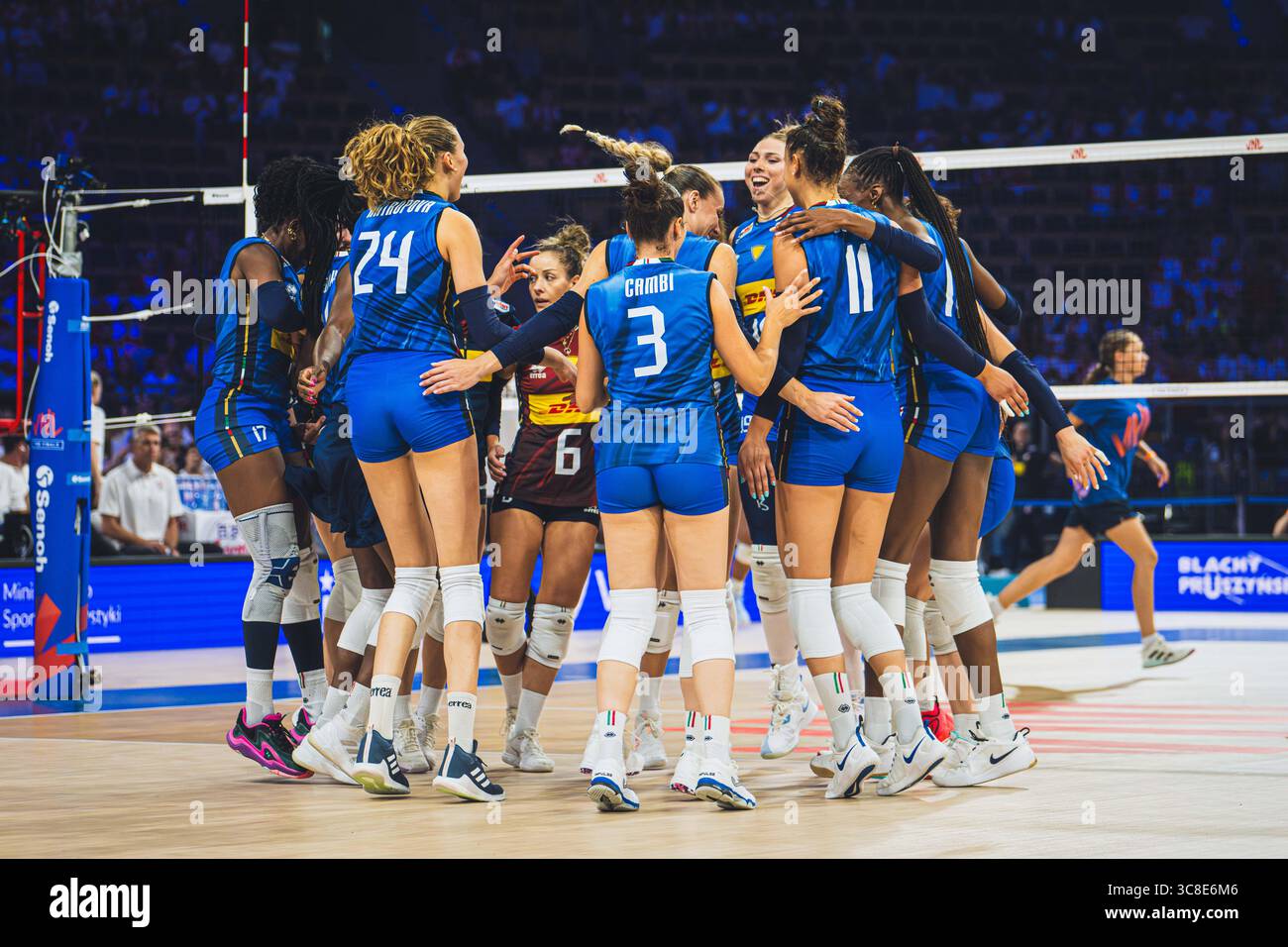 Italy vs United States of America during FIVB Volleyball Nations League 2025 women's match on July 23 in Łódź, Poland. Stock Photo