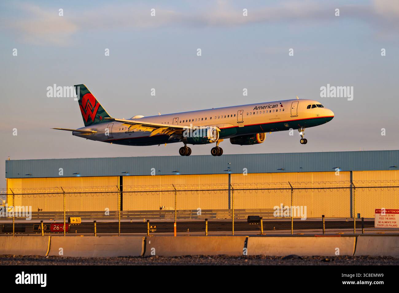 Sky Harbor Airport 7-26-2025 Phoenix AZ USA American Airlines Airbus ...