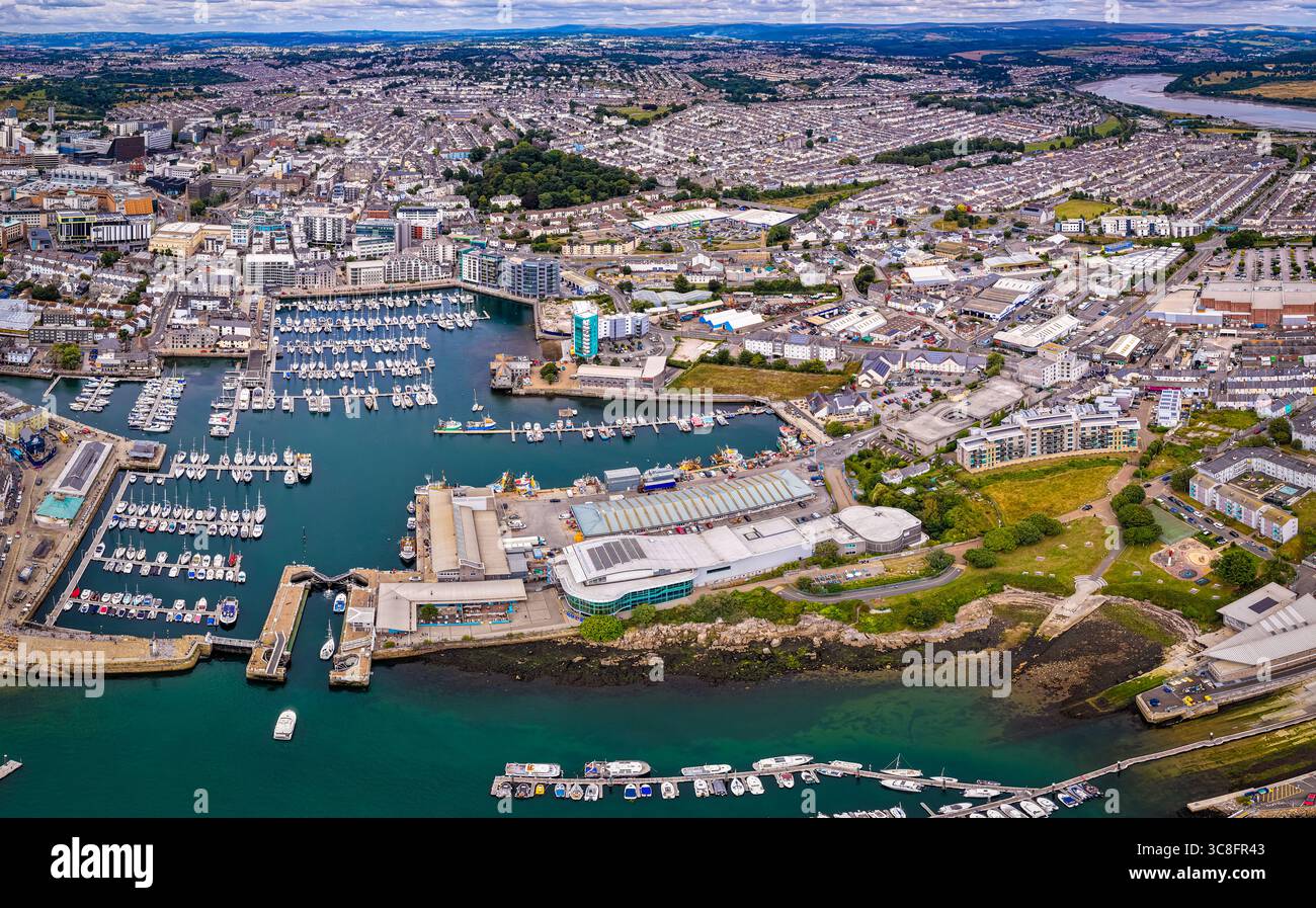 Planni Drone photo of Plymouth Hoe and the Royal Citadel on the waterfront ...