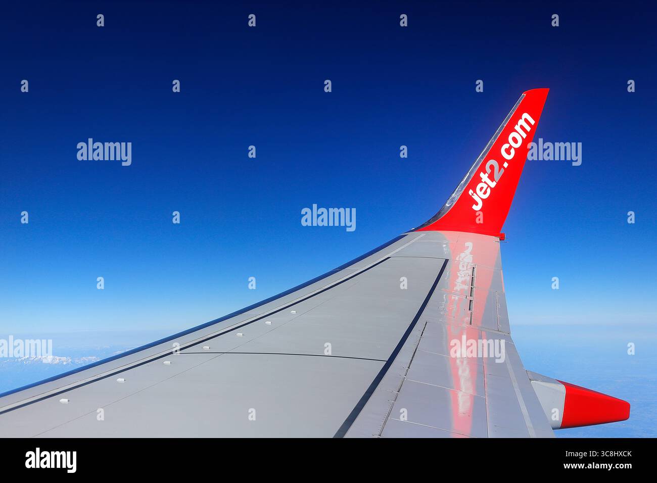 Jet2 aircraft wing view hi-res stock photography and images - Alamy