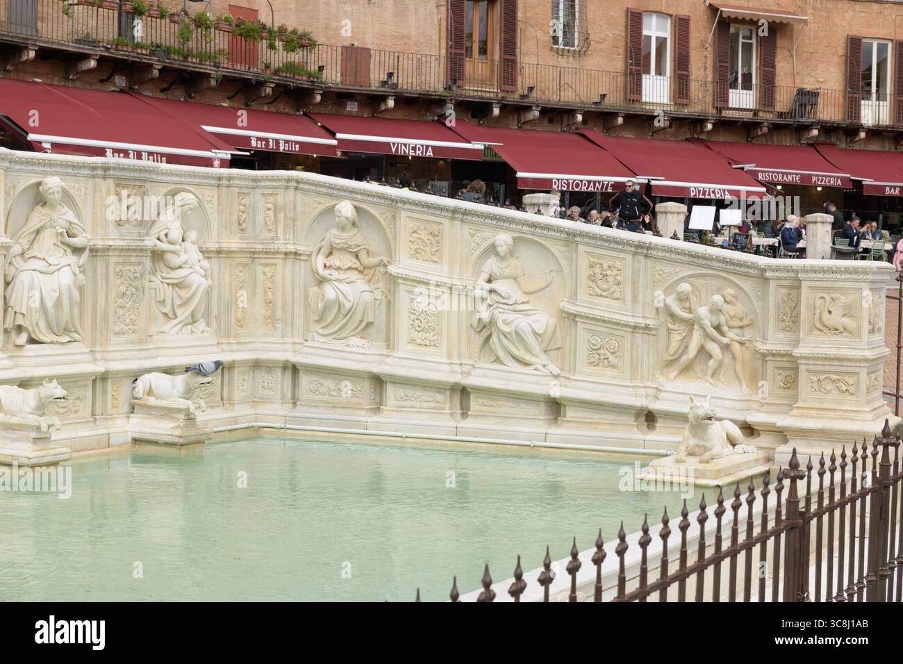 Fonte Gaia (Fonte Gaia), monumental marble fountain with bas-reliefs and sculptures in Piazza del Campo, Siena, Tuscany, Italy Stock Photo
