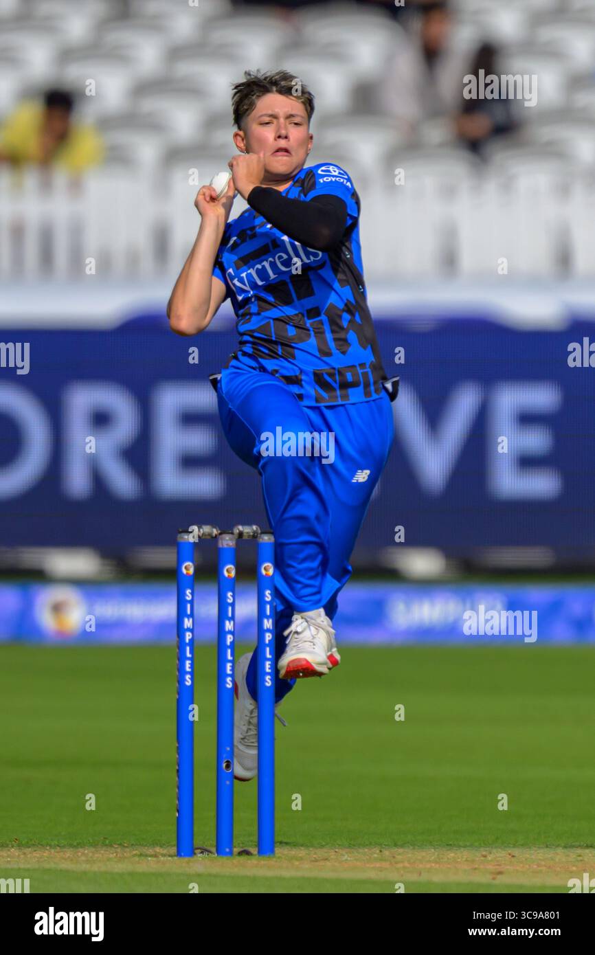 Lord's Cricket Ground, London August 05 2025 Issy Wong (95 London ...