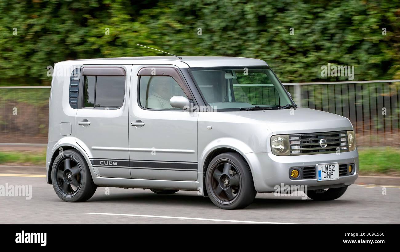 ①キューバンマホガニー　1/1 21時¥9000へ金額訂正 File:Nissan Cube Z10 002.JPG - Wikimedia Commons