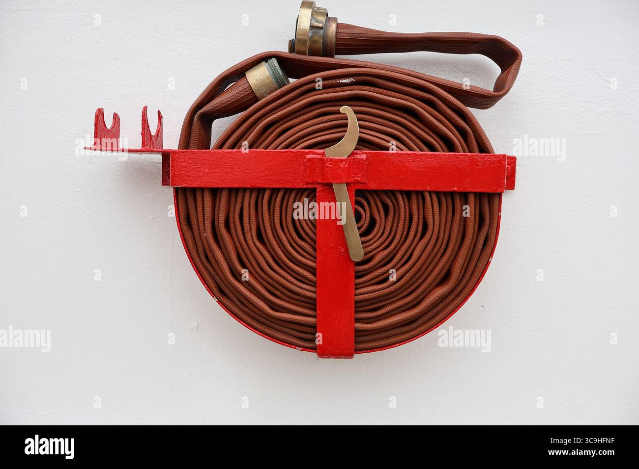 Antique fire hose hi-res stock photography and images - Alamy