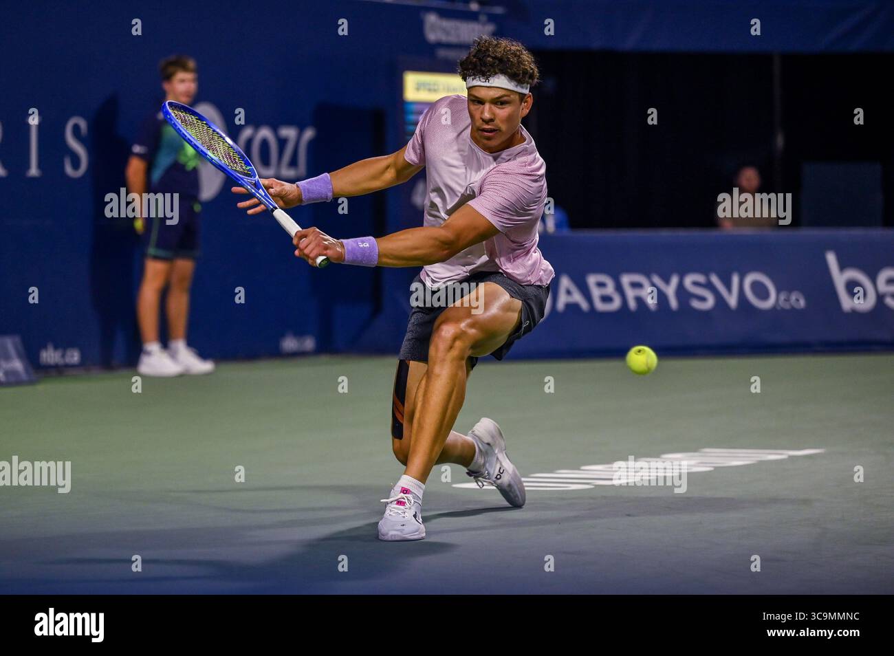 Toronto Canada 5th August 2025 American Tennis Player Ben Shelton Toronto Canada 5th August 2025 American Tennis Player Ben Shelton Competes In The Quarter Final Of The National Bank Open Presented By Rogers At The Sobeys Stadium In Toronto 3C9MMNC