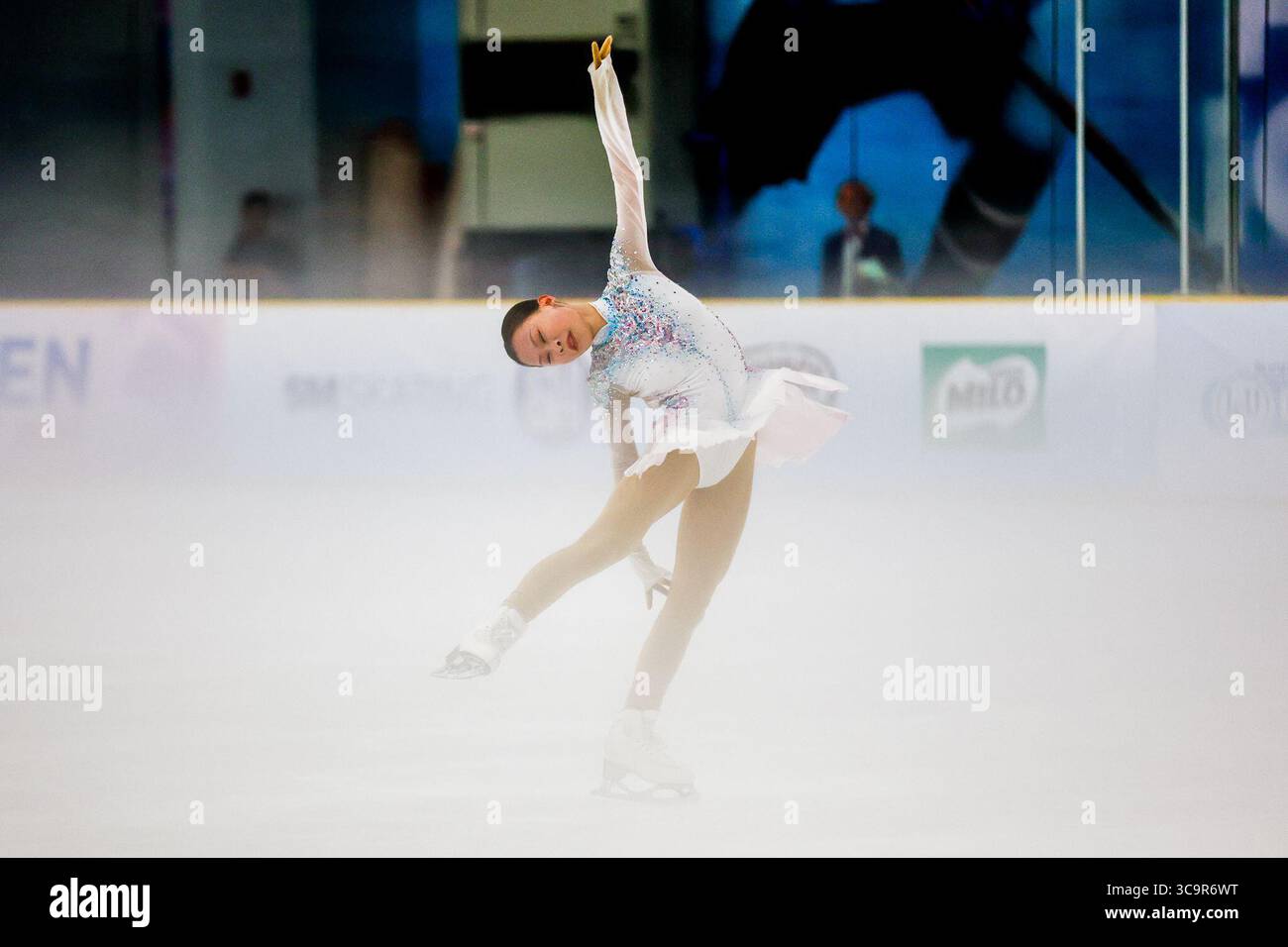 (250806) -- PASAY CITY, Aug. 6, 2025 (Xinhua) -- Xu Wandi of China ...